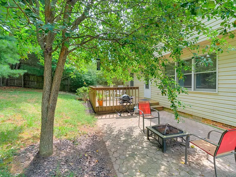 1101 Mourning Dove Dr — Photo 35