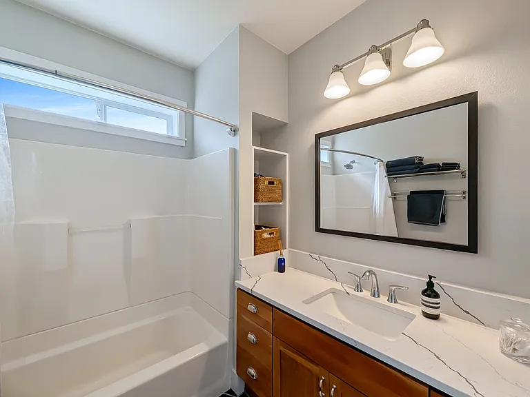 4030 38th Ave SW — Photo 8