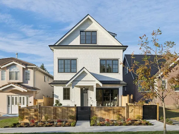2733 William St #1, Vancouver, BC V5K 2Y7
