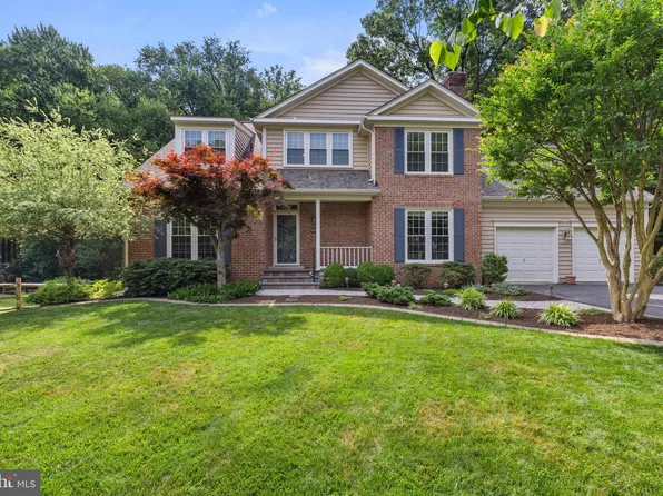 8505 Silverfield Cir, Gaithersburg, MD 20886
