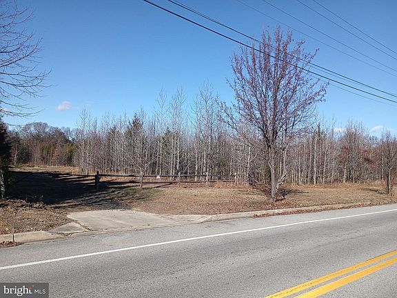 3rd image of Davis Rd