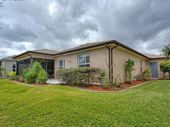 3rd image of 5442 Aurora Dr