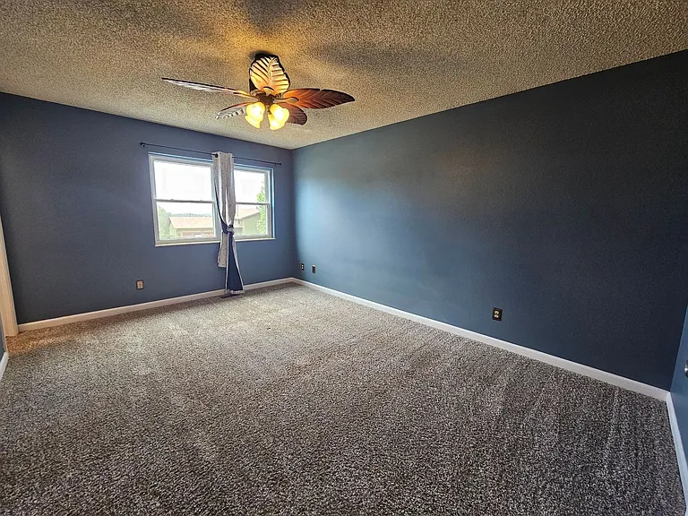 7490 Woody Creek Dr — Photo 12