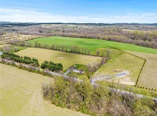 520 Hartzell Ferry Rd, Mount Bethel, PA 18343