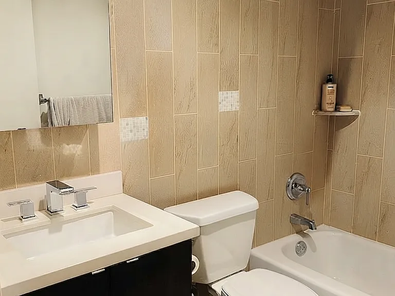 690 Greenwich St #4B — Photo 6