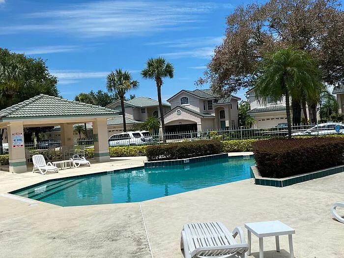 7200 Bay Club Way — Photo 46