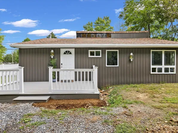 262 N Geyers Church Rd, Middletown, PA 17057