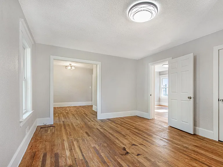 117 Carrier St NE — Photo 5