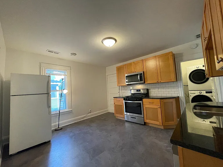 516 8th Ave NE #2 — Photo 17