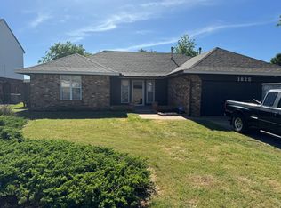 1825 Ridgeway Dr, Yukon, OK 73099