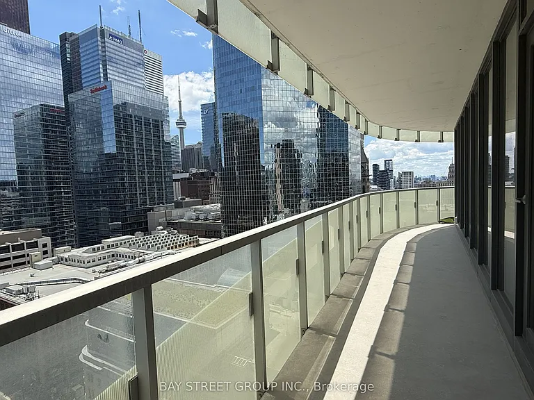 197 Yonge St #1709 — Photo 2