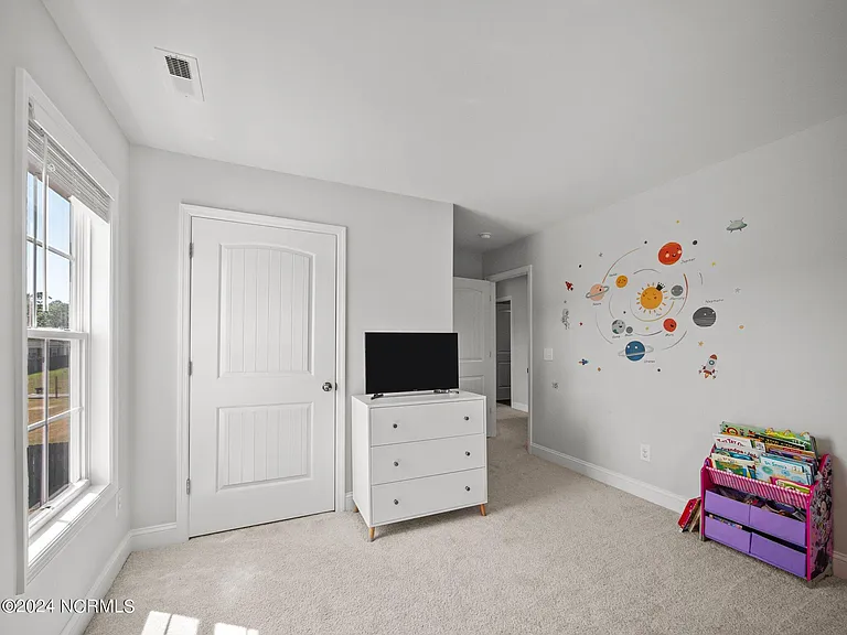 516 Poults Dr — Photo 17