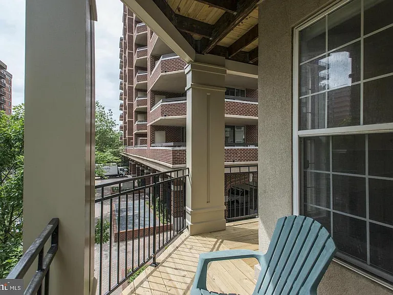 1320 N Wayne St #307 — Photo 24