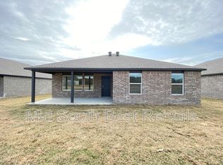 84 Kelton Ln, Hensley, AR 72065
