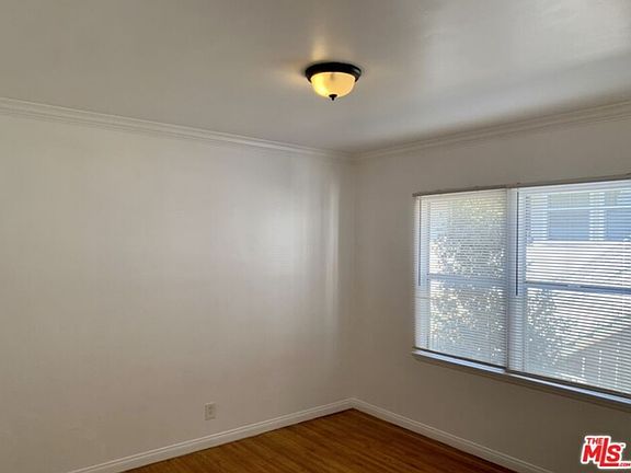 2nd image of 5616 Edgemar Ave #1