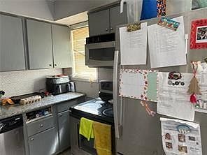 2nd image of 3231 Abbeywood Dr