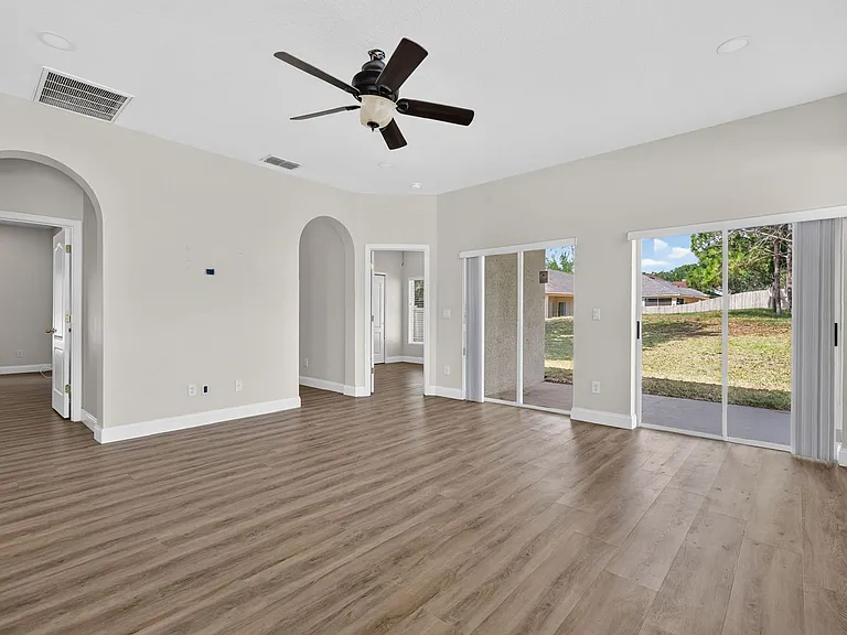 1421 Kellogg Dr — Photo 8