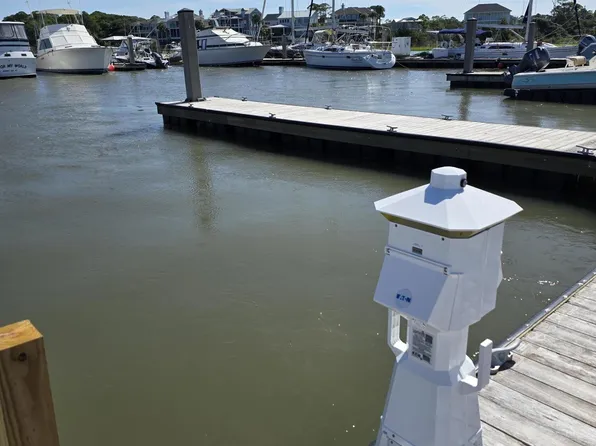 (undisclosed Address), Folly Beach, SC 29439