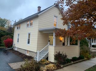 15 S Webster St, Naperville, IL 60540
