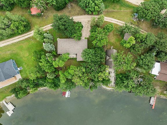 2nd image of 261&263 Long Lake Rd NE