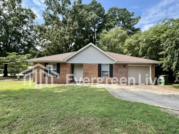 101 Caspia Ct, Raeford, NC 28376