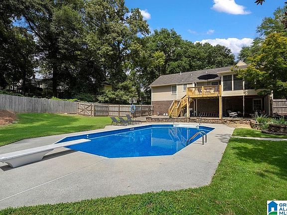 2nd image of 96 Tomahawk Cir