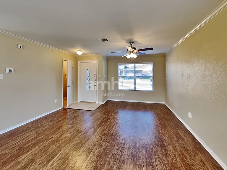 9829 Sparrow Hawk Ln — Photo 6