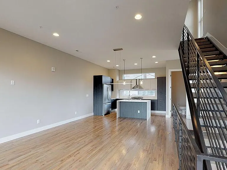 1752 W 41st Ave — Photo 2