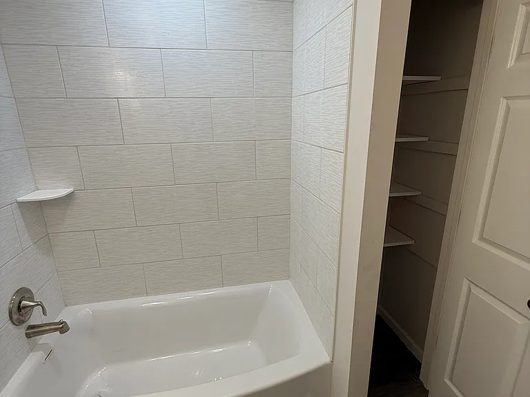 1901 Huddle St — Photo 10