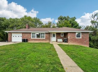 228 Walnut St, Houston, PA 15342
