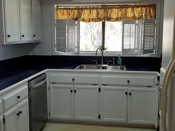 4th image of 138 Lafleur Ln