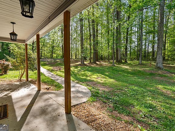 3rd image of 6094 Old Zebulon Rd