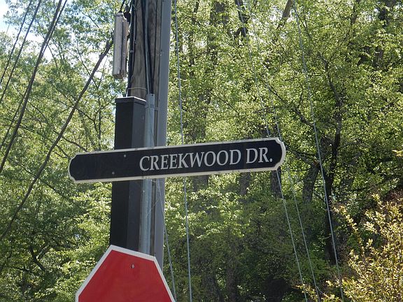 5th image of 143 Creekwood Dr