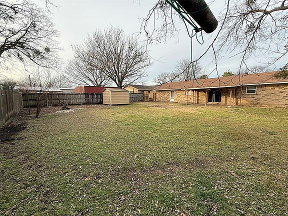 2nd image of 415 W Highland Dr