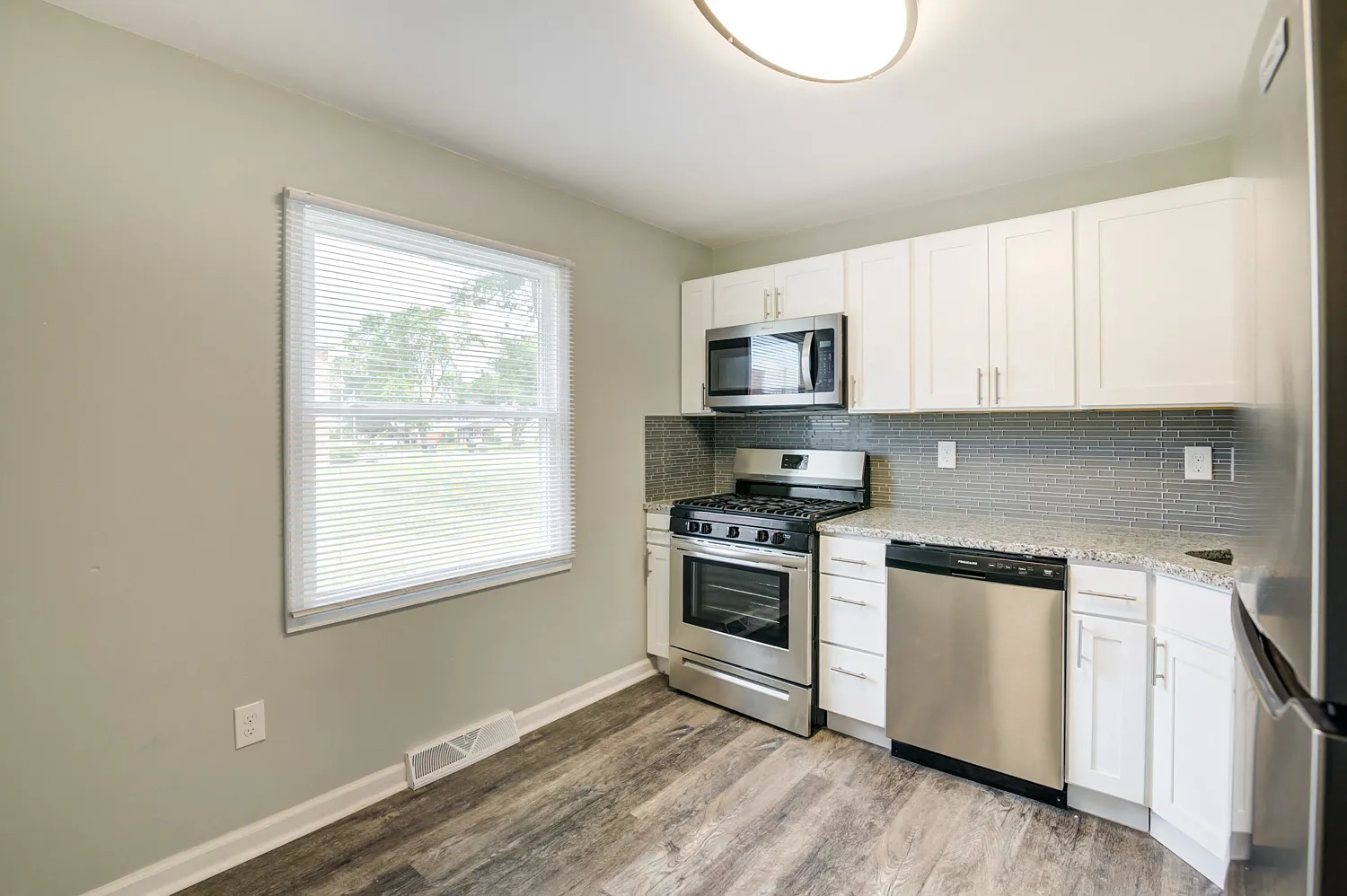 Woodcrest Apartment Homes — Photo 2
