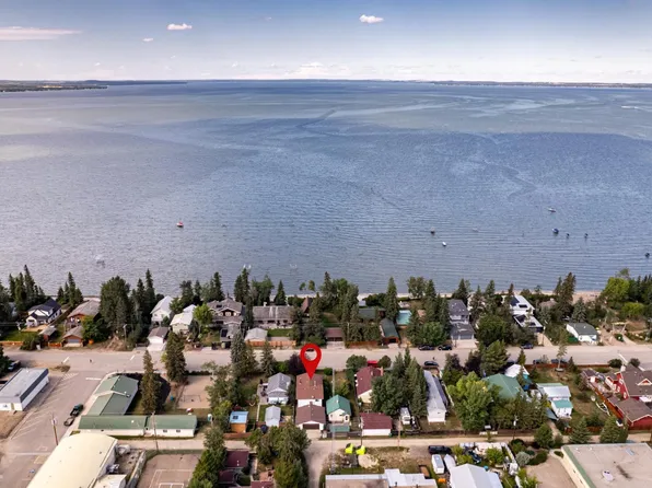 614 1st Ave, Ma Me O Beach, AB T0C 1X0