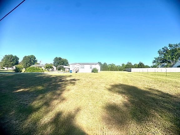 3rd image of 290 Blackburn Rd