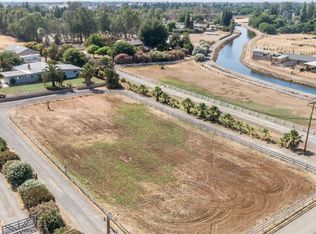 6751 N De Wolf Ave, Clovis, CA 93619