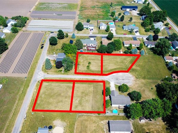 Julia Ct, Niantic, IL 62551