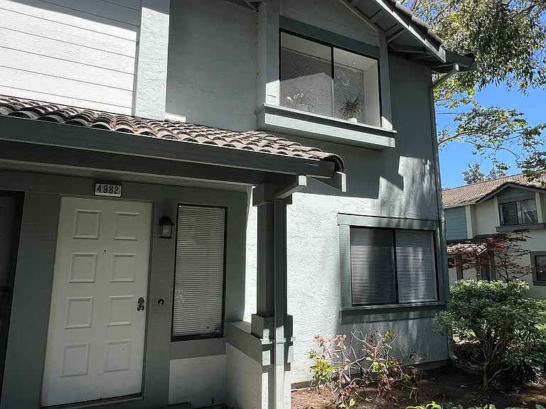 4982 Grange Ter — Photo 3