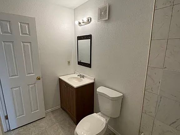 3rd image of 3701 Keltner Ave APT 37