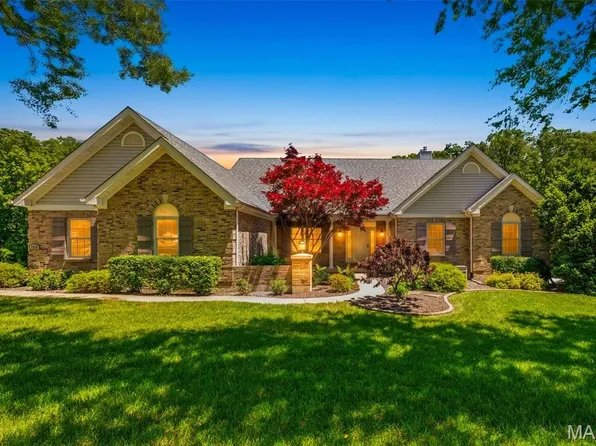 3228 Green Trails Ct, Wentzville, MO 63385
