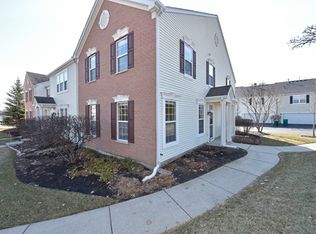 324 S Fieldstone Ct, Round Lake, IL 60073