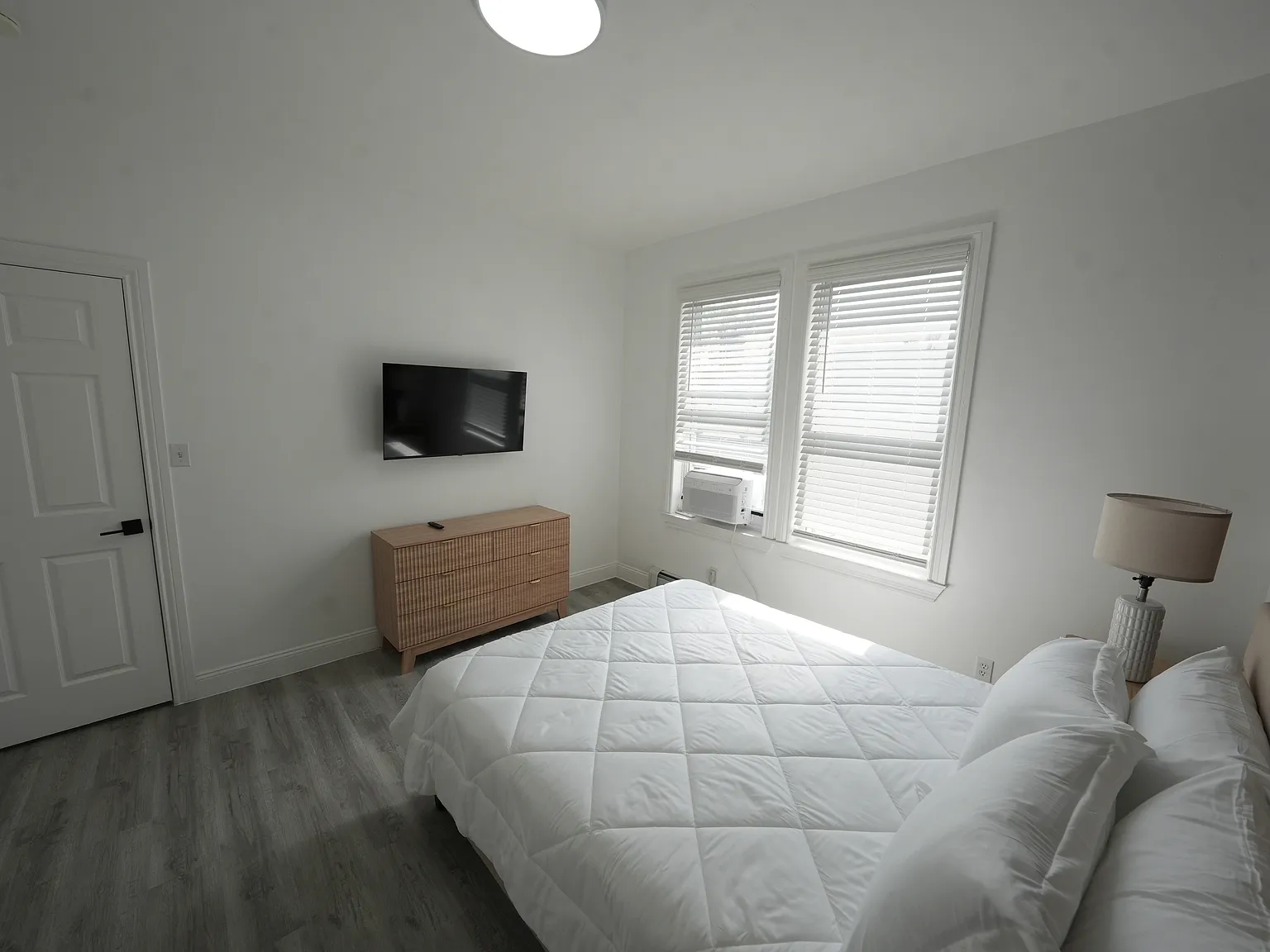 1 bed, 575 sqft, $2,800 — Photo 4