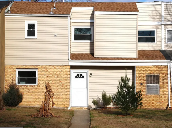 29 Plover Cir, Newark, DE 19702