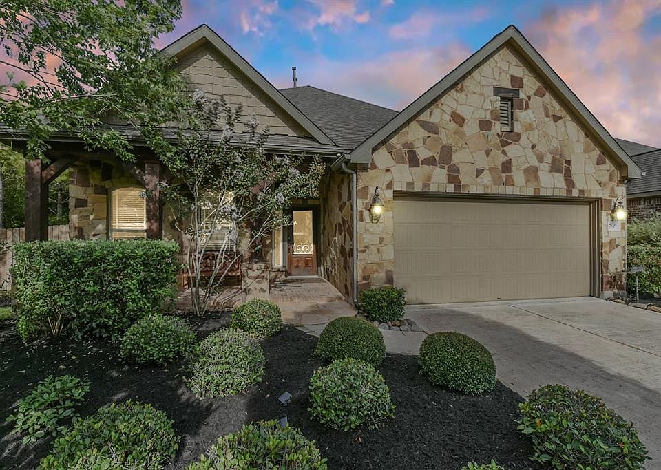 Welcome Home to 7819 Shadow Dance Ln. Amazing 2 story home that is a MUST SEE!