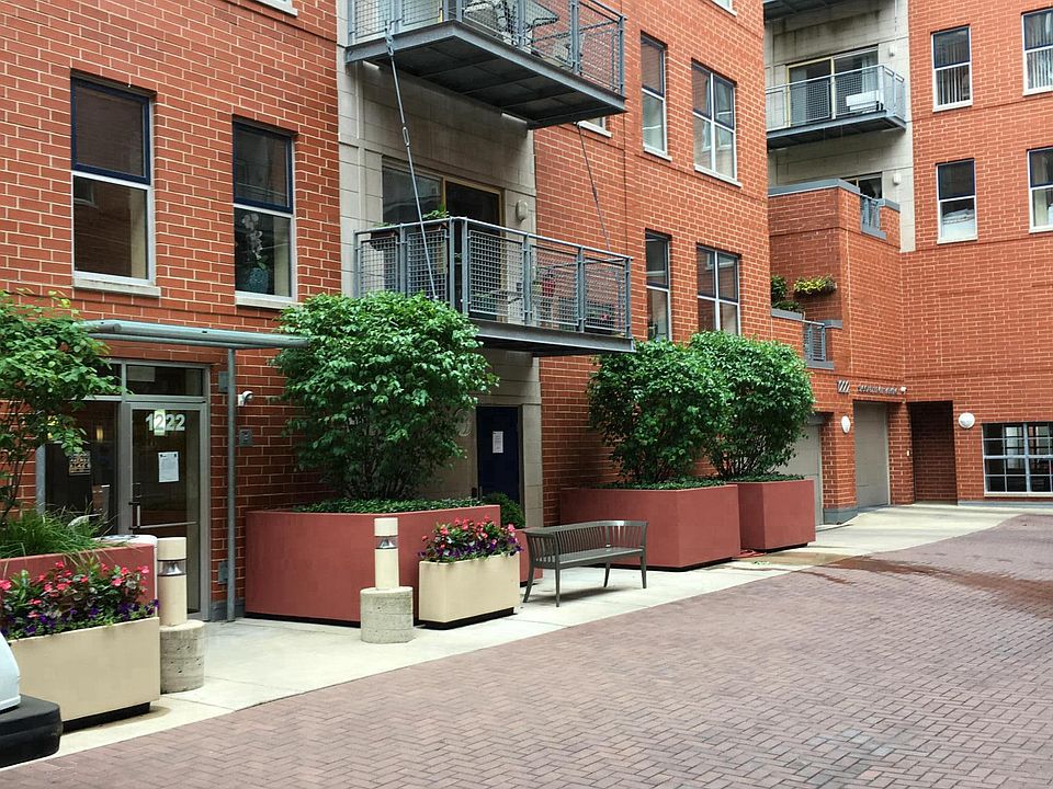 1st image of 1222 Chicago Ave APT 605