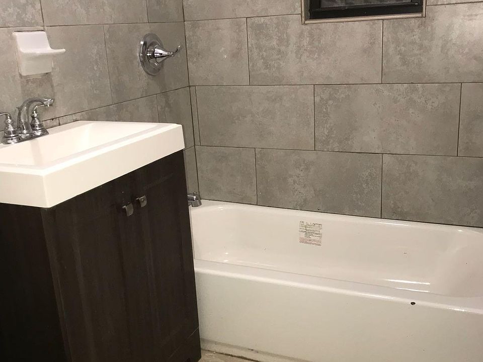 1st image of 2115 Grand Ave