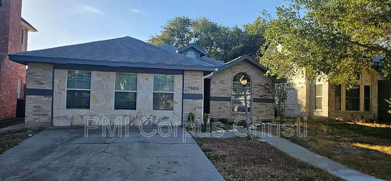 4 bed, 3.0 bath, 1995 sqft, $2,350 — Photo 1
