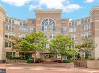 12001 Market St APT 434, Reston, VA 20190